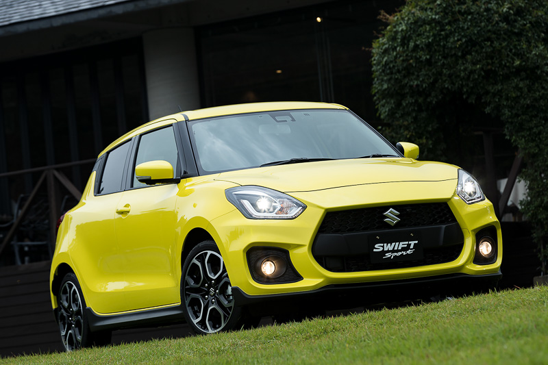 新型スイフトスポーツ セーフティパッケージ装着車。撮影車両のボディカラーはチャンピオンイエロー4