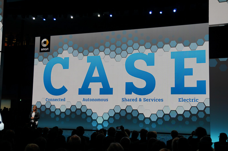 メルセデス・ベンツのCASE（Connected、Autonomous、Shared、Electric、インターネット常時接続/自動運転/ライドシェア/電動化）を体現