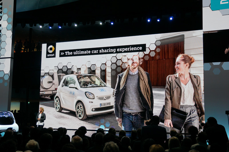 smart vision EQ fortwoの機能を説明するスライド