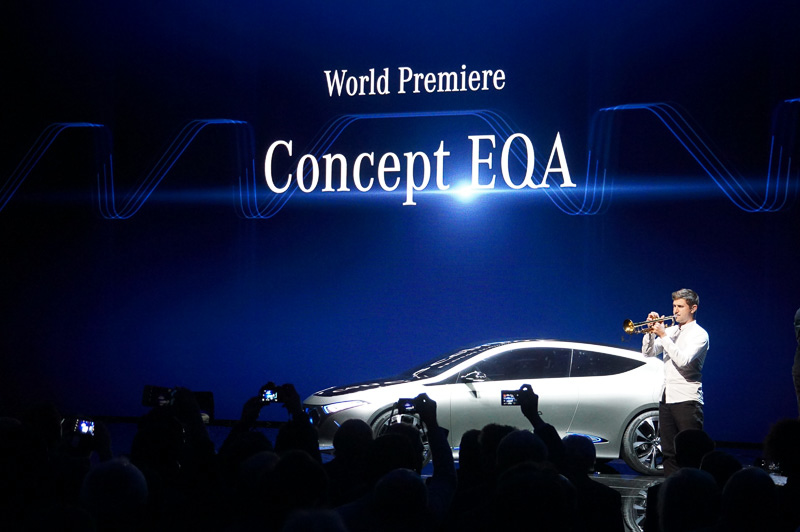 ステージに姿を現したConcept EQA