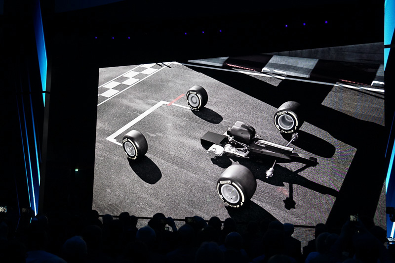 残った部分はタイヤとICE