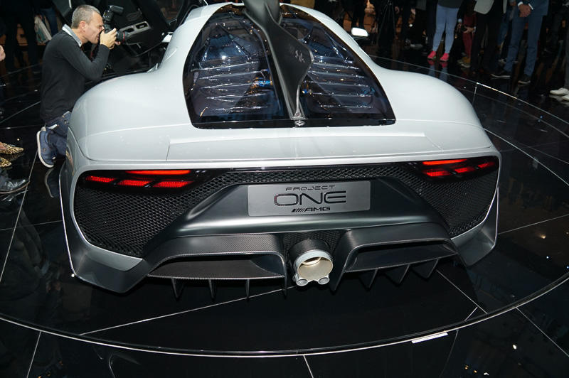 コックピット上にはエアインテークが