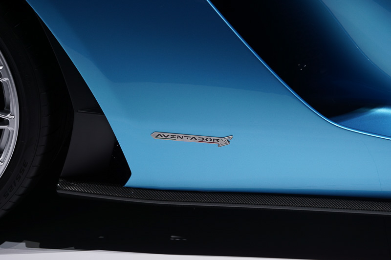 アヴェンタドールのエンブレム