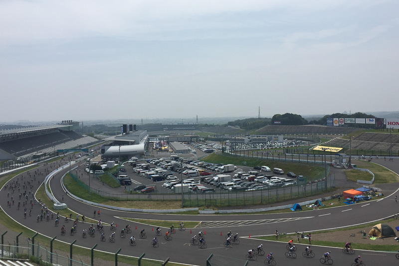 ロードバイクで国際レーシングコースを走れる3時間耐久レースの「第2回スズカウインターエンデューロ」