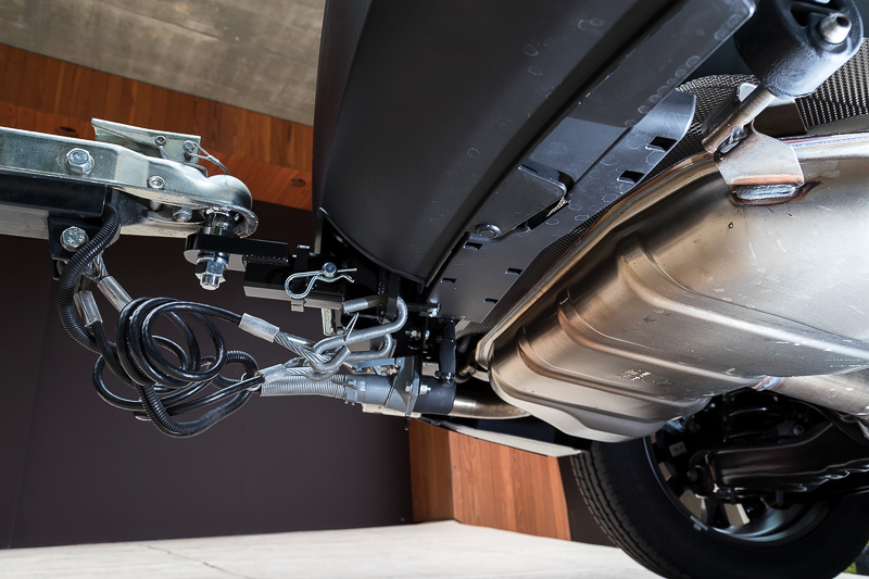 オプションのトレーラーヒッチを装着することで750kg以下のトレーラーなどが牽引可能。ブレーキ制御によりトレーラーの揺れを収束させる「トレーラー・スタビリティ・アシスト（TSA）」も標準装備