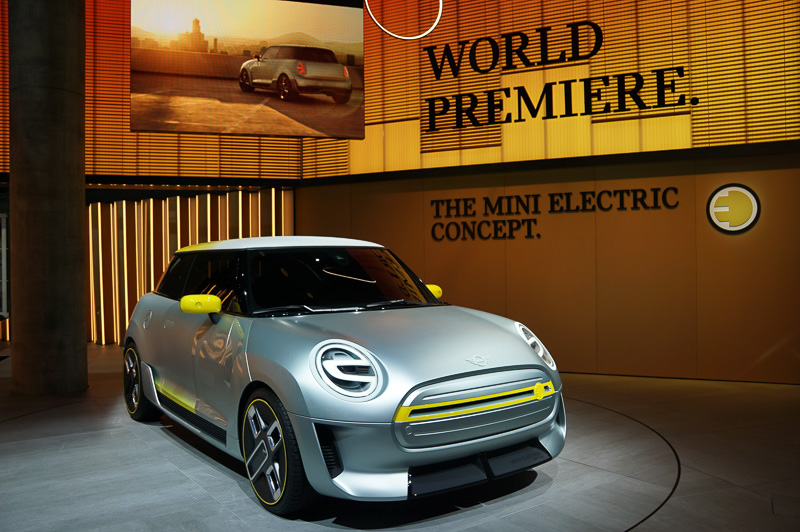 BMWの記者会見でワールドプレミアされた「MINI Electric Concept」