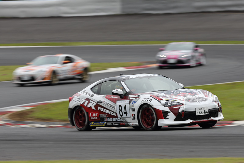 予選2組4番手で終了し、決勝スタートは総合8番グリッドからとなった