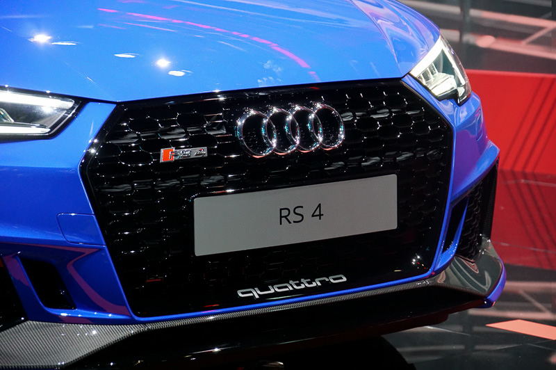 新型RS 4 アバントは、欧州では今秋から注文受付を開始し、ドイツや他のヨーロッパ諸国では2018年初頭から販売。ベースプライスは7万9800ユーロ