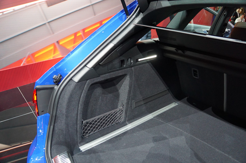 ラゲッジスペース