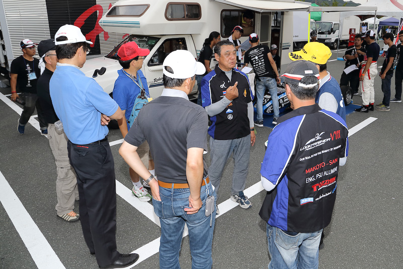 玉村氏がいる場所には、昔のホンダ仲間が集まってくる。なかにはホンダF1の開発スタッフも……