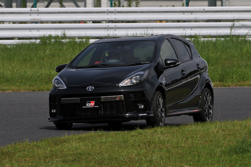 アクア GR SPORT（プロトタイプ）