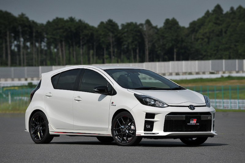 アクア GR SPORTは今冬発売予定