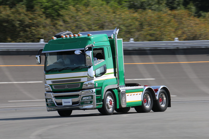 X Oneの軽快な走りを体感する試乗メニュー