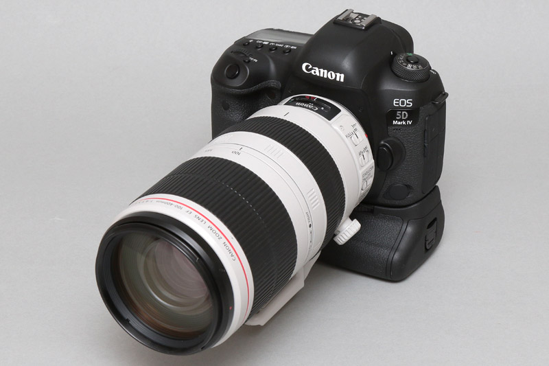 今年のF1日本GPで貸し出されるカメラはEOS 5D Mark IV（バッテリグリップ付）＋EF100-400mm F4.5-5.6L IS II USM