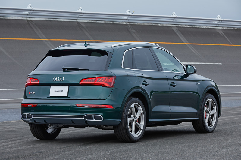 新型SQ5のエクステリア