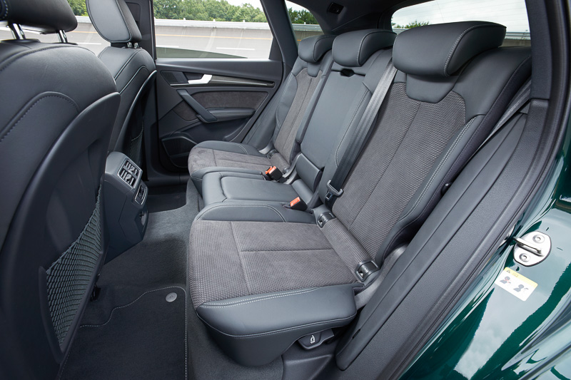 新型SQ5のインテリア