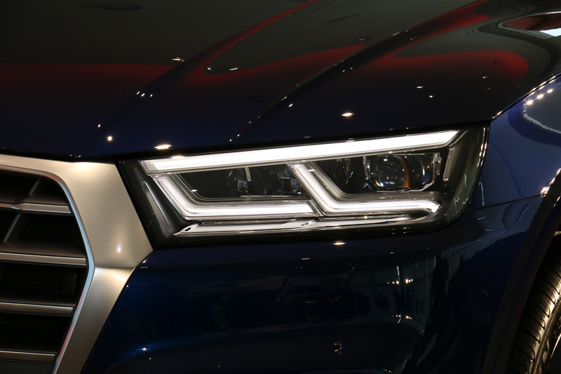ヘッドライトとしての機能を併せ持つ「デイタイムランニングライト（DRL）」を全車で標準装備