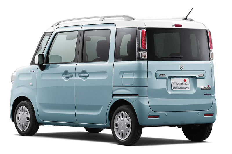 水色のボディカラーにホワイトルーフを組み合わせた2トーンカラーやルーフレールの採用で、「わくわく」や「楽しさ」を演出。ボディサイズは3395×1475×1800mm（全長×全幅×全高）で、ホイールベースは2460mm