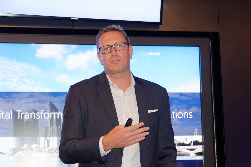 Microsoft Asia Dynamics Vice Presidentのサイモン・デイビース氏