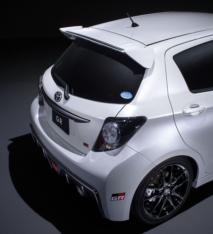 TRDパーツを装着したヴィッツ GRのリアスタイル