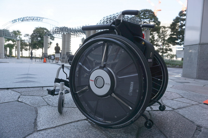 カーボン調のスタイリッシュなホイールカバーも、別途オプションで用意