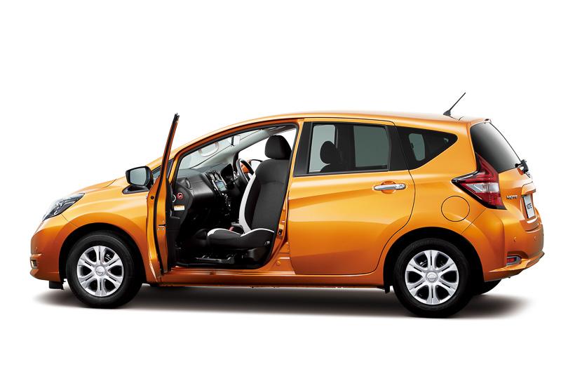 ノート e-POWER 助手席回転シート