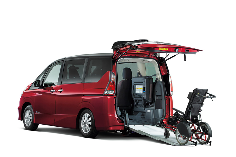 セレナ チェアキャブ スロープタイプ