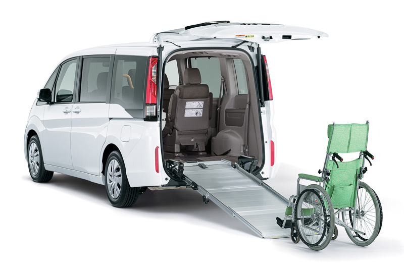 ステップワゴン 車いす仕様車