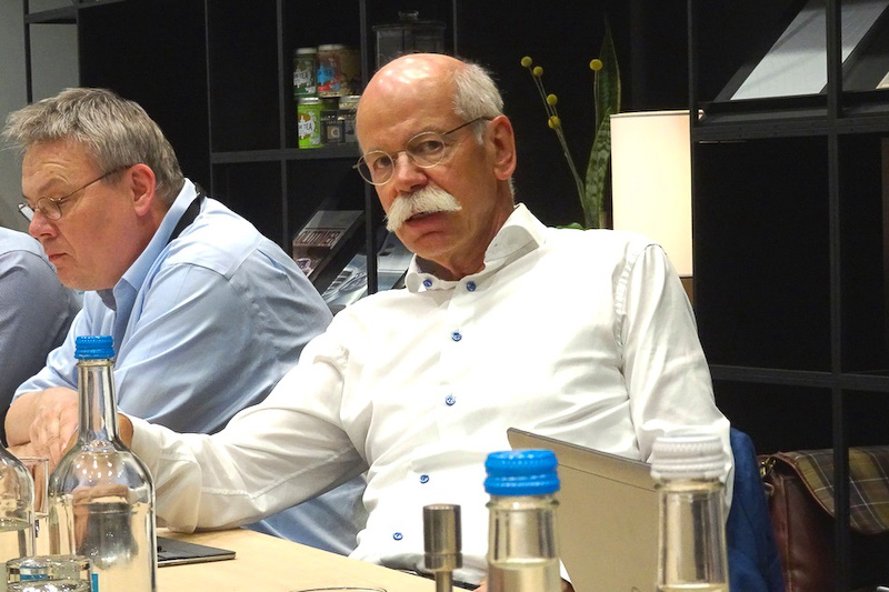 ダイムラーAG 取締役会長 兼 メルセデス・ベンツ責任者のディーター・ツェッチェ博士