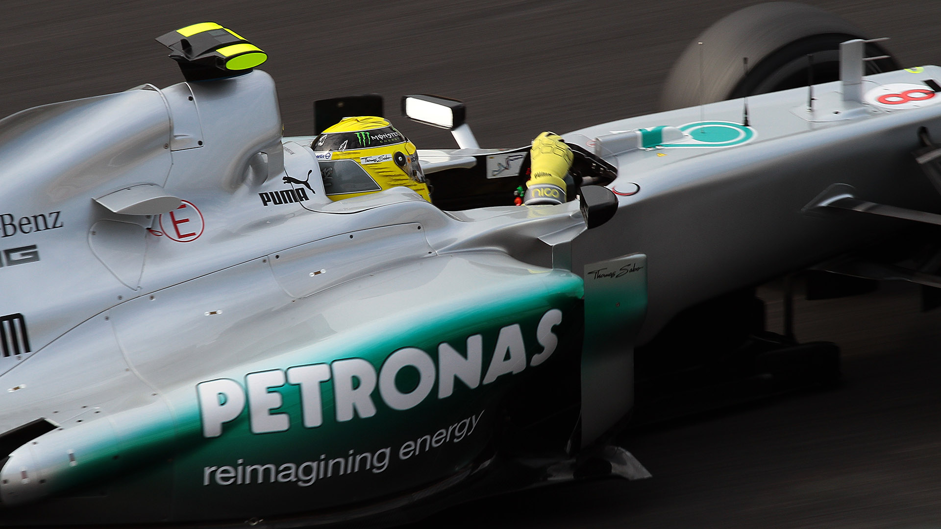 トリミング、レタッチしフルHDサイズでフォトギャラリーに掲載した写真