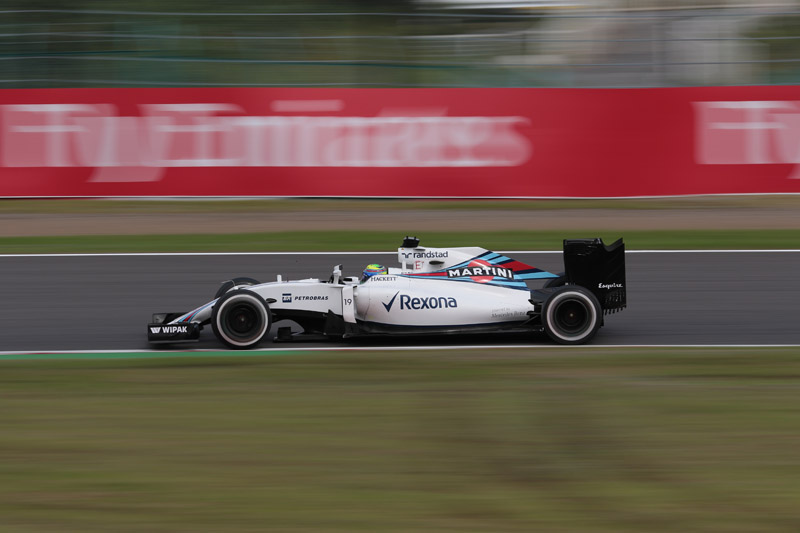 C席スタンドS字側の下段で撮影。リサイズのみ、焦点距離はフルサイズで320mm相当