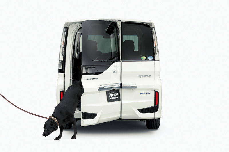 横にも縦にも開く「わくわくゲート」は引き続いて採用