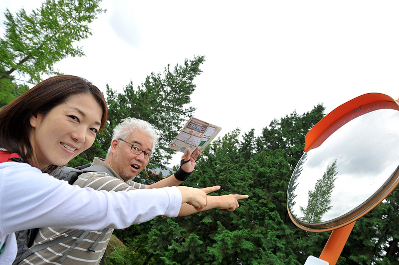 カーブミラーになにが映るのかな？