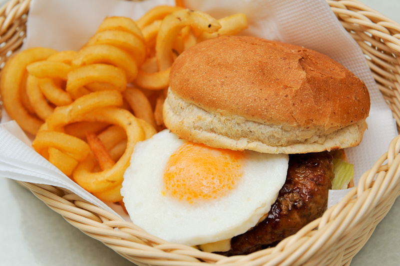 月見テリヤキバーガー