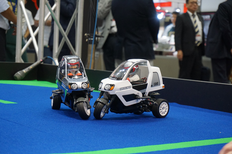 倒れても起き上がるRCモデル「3輪バイクRC【仮称】」