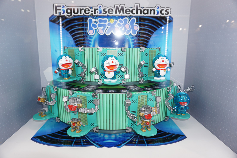 Figure-rise Mechanicsシリーズとして登場する「ドラえもん」「ドラミ」「タイムマシン」