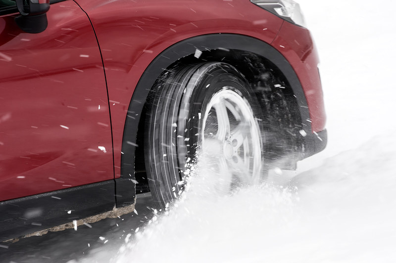 深い雪でも豪快な走りが可能