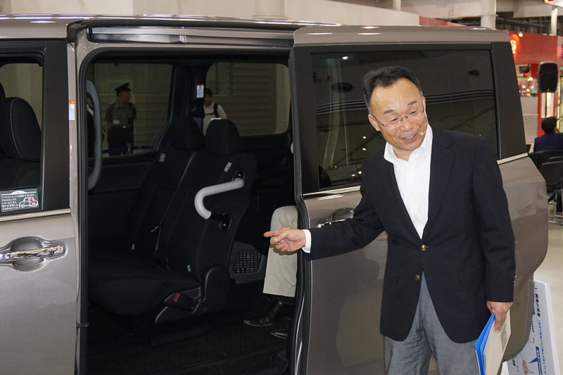 兵庫県豊岡市における地域コミュニティバスの取り組みを紹介