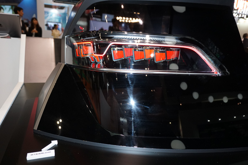 将来の自動運転へ向けた技術として開発された「LiDAR内蔵ランプ」