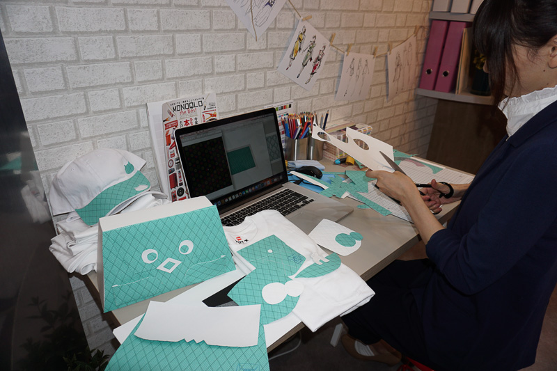 アパレル、建築、クルマのインテリアなど、デザイン開発の現場で作られるサンプル作成を実現する