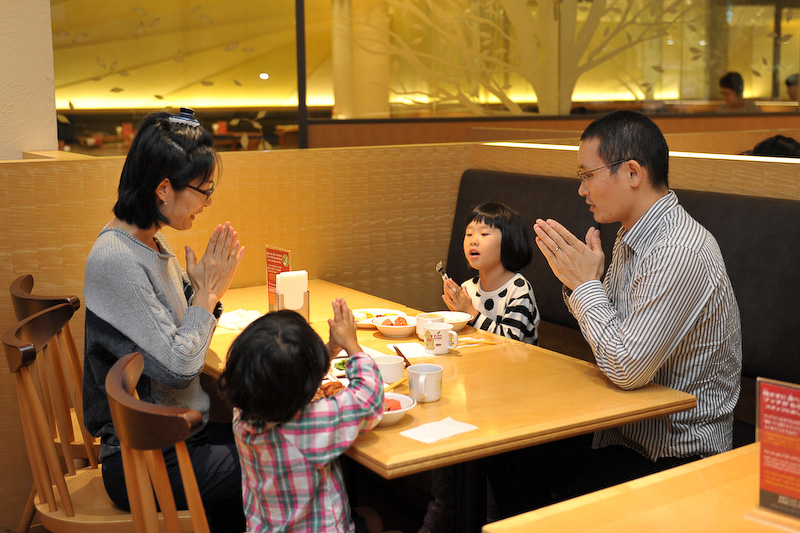 いただきます！（大人の食事はとりあえず後まわし）