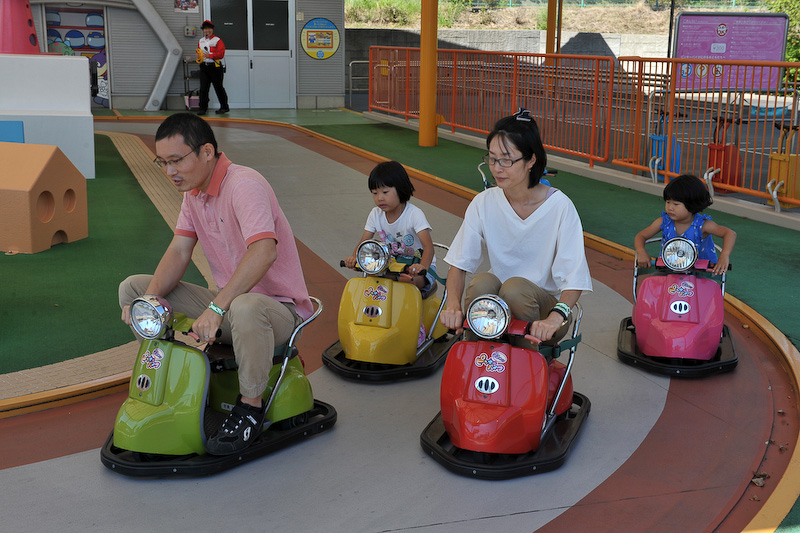 子供と一緒に大人も乗って楽しめる「ピピラのピンキーバイク」