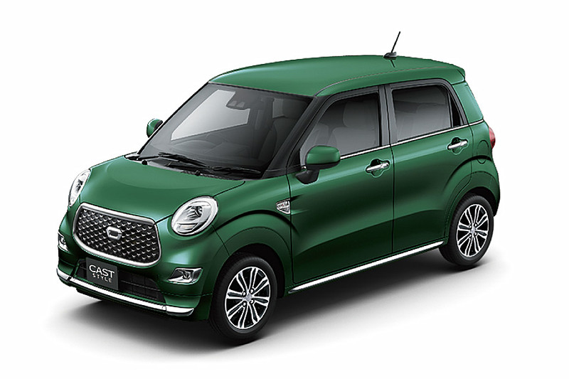 スタイルの新色「ダークエメラルドマイカ」