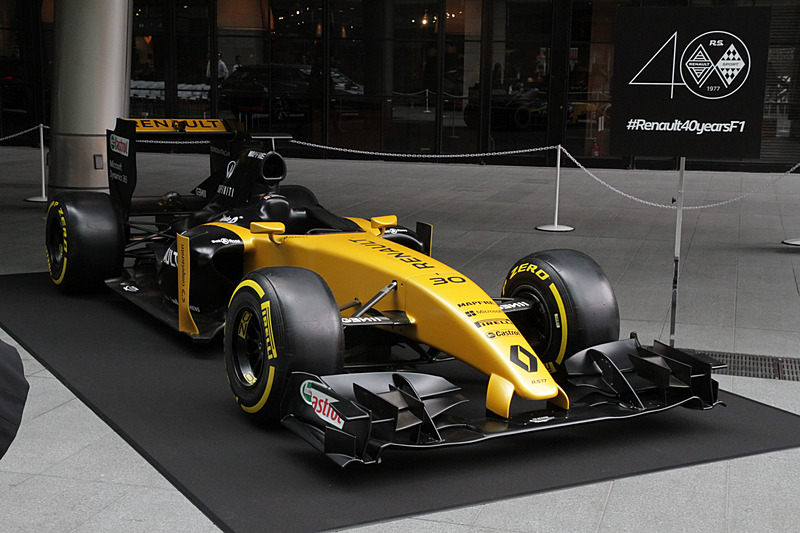 発表会場にはルノー・スポール F1チームのF1ショーカーも展示された
