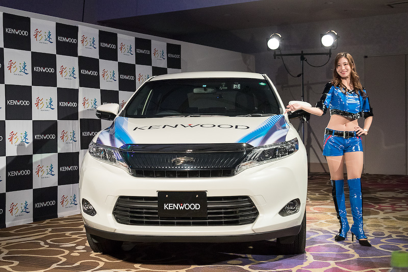 各種デモカーが展示された