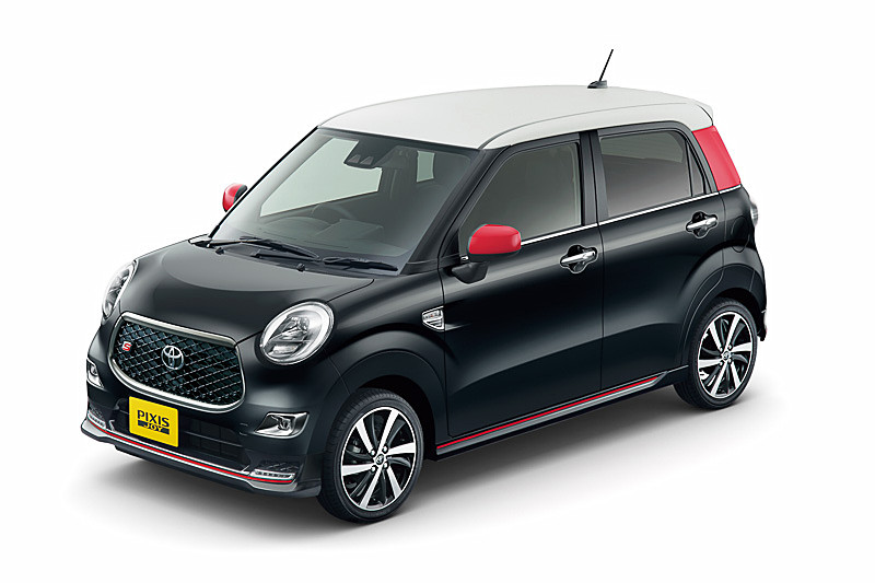 「ブラックマイカメタリック×ホワイト×シャイニングレッド」の「S“SA III”」（2WD、オプション装着車）