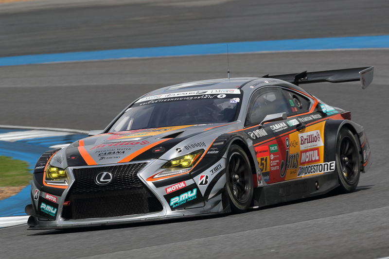 GT300、予選2番手の51号車JMS P.MU LMcorsa RC F GT3（中山雄一/坪井翔組、BS）