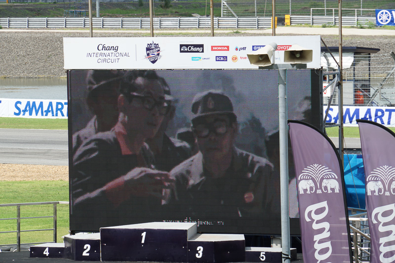 プミポン・アドゥンヤデート前国王陛下の思い出を振り返る映像などが流された