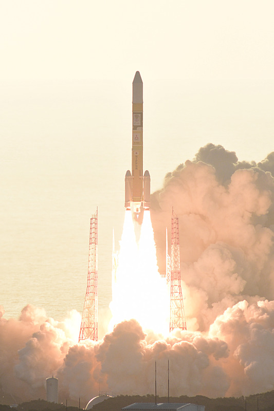 準天頂衛星「みちびき4号機」を搭載した「H-IIAロケット36号機」打ち上げシーン（写真提供：三菱重工/JAXA）