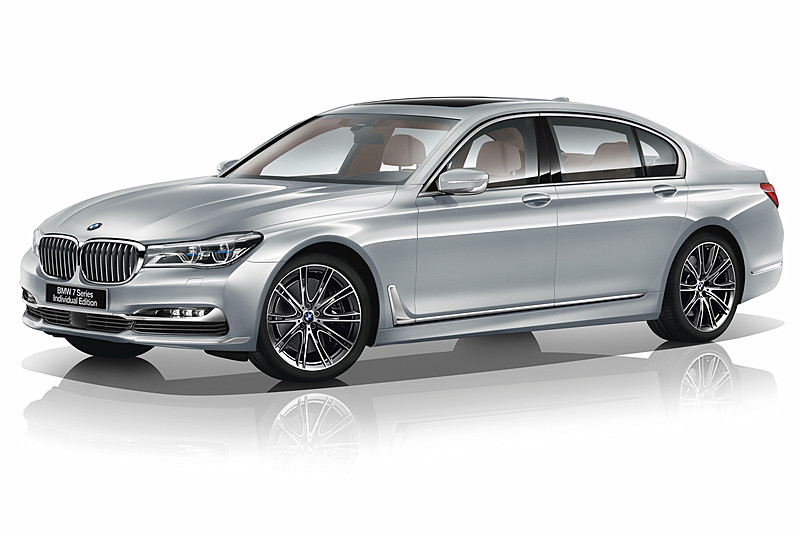 ボディカラー：ムーンストーン、シート：フル・レザー・メリノ/タルトゥーフォ、インテリアトリム：ピアノ・フィニッシュ・ブラックの「750Li Individual Edition ＃2」